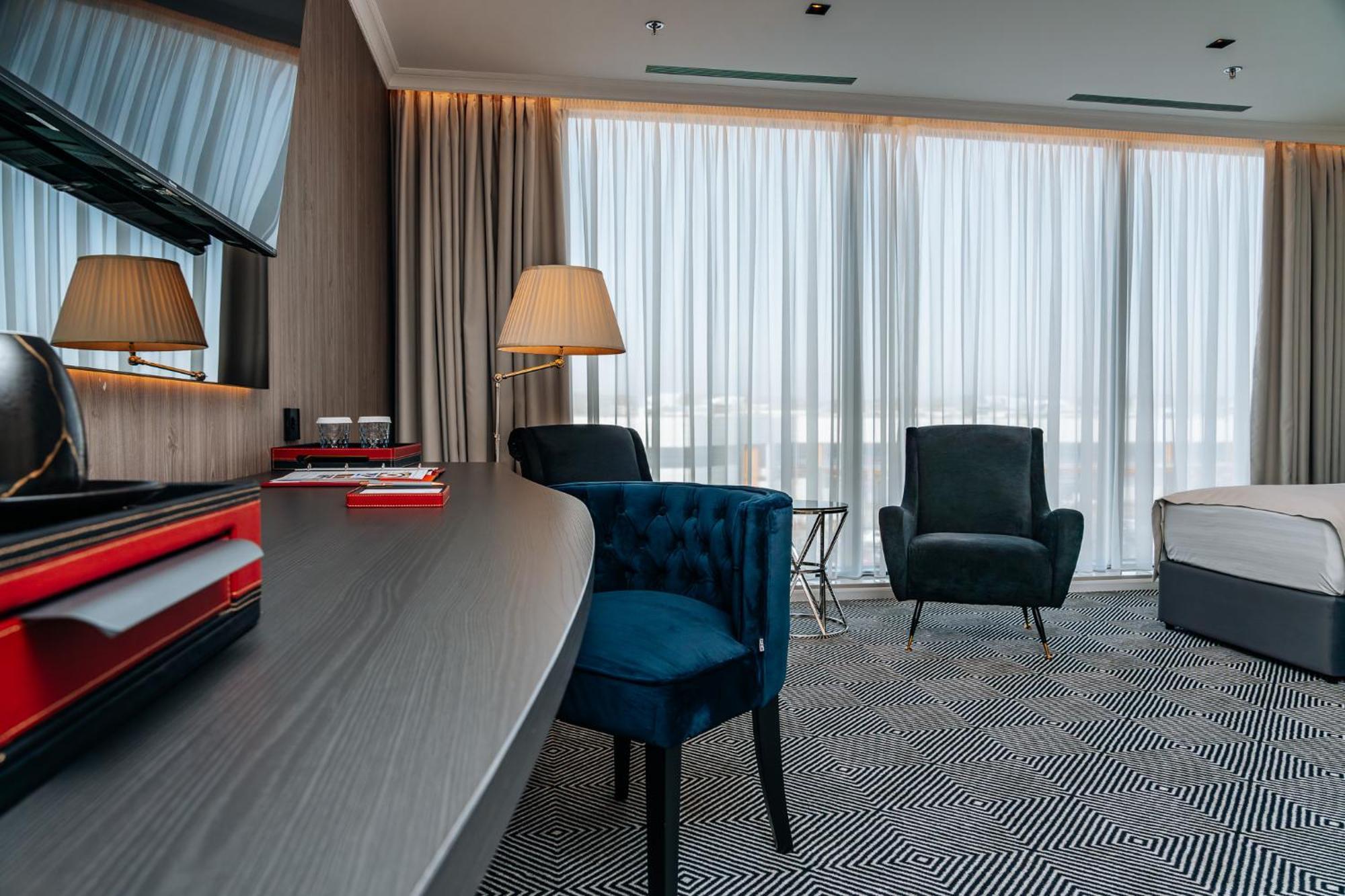 Sky Airport Hotel Kluż-Napoka Zewnętrze zdjęcie
